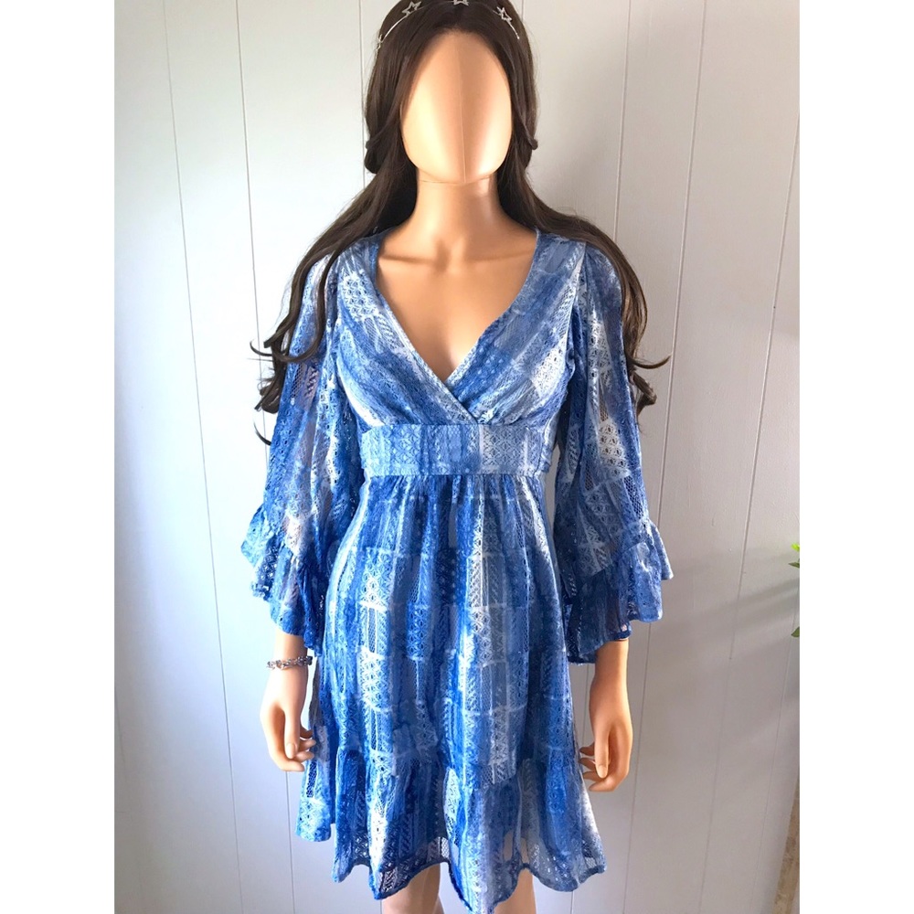 BETSEY JOHNSON FESTIVAL LACE Ombré Blue Dress